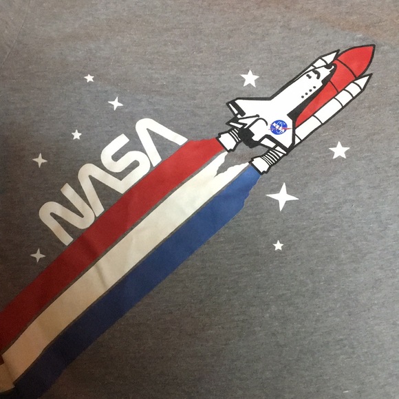 Old navy NASA shirt - Picture 1 of 4
